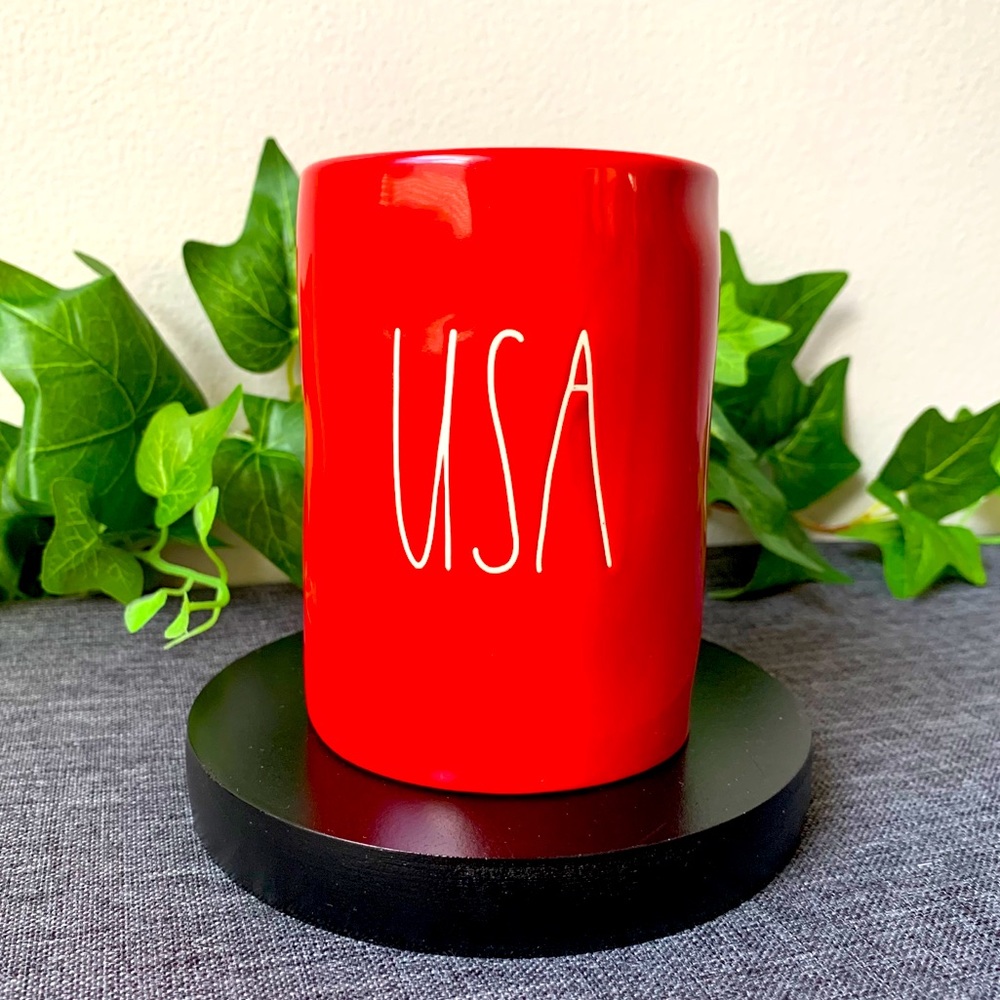Rae Dunn “USA” Candle